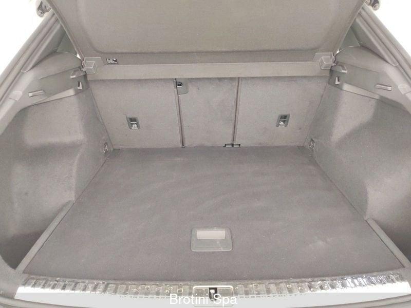 Audi Q3 35 TFSI Business Advanced
