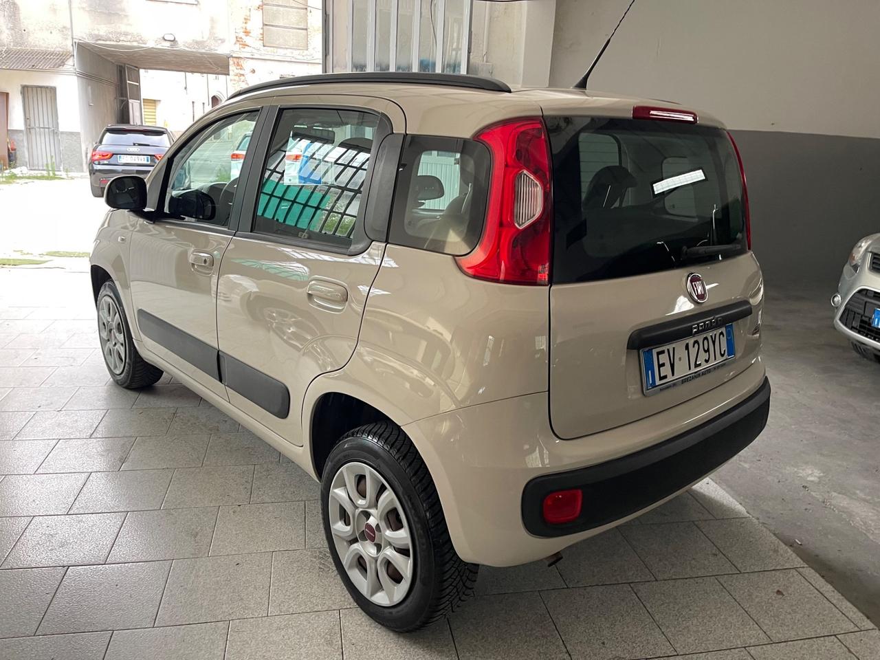 Fiat Panda 0.9 TwinAir Turbo Natural Power Lounge (62 kw)