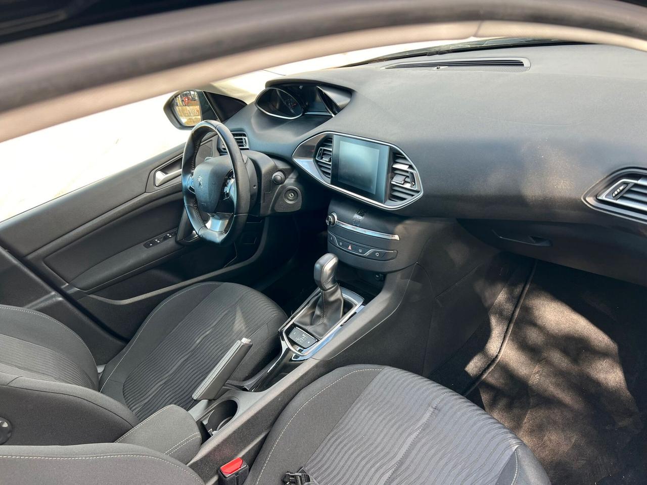 Peugeot 308 BlueHDi 120 S&S SW Business