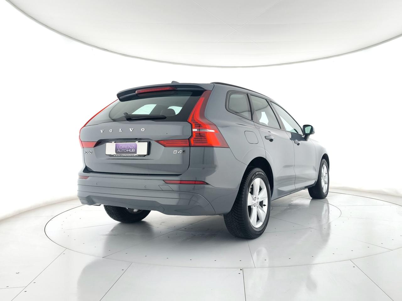 VOLVO XC60 2.0 b4 Momentum awd auto CAMERA+APP CONNECT+FULL LED