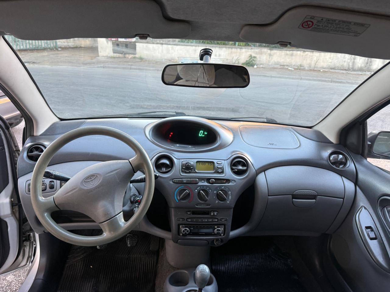 Toyota Yaris 1.0i 16V cat 5 porte