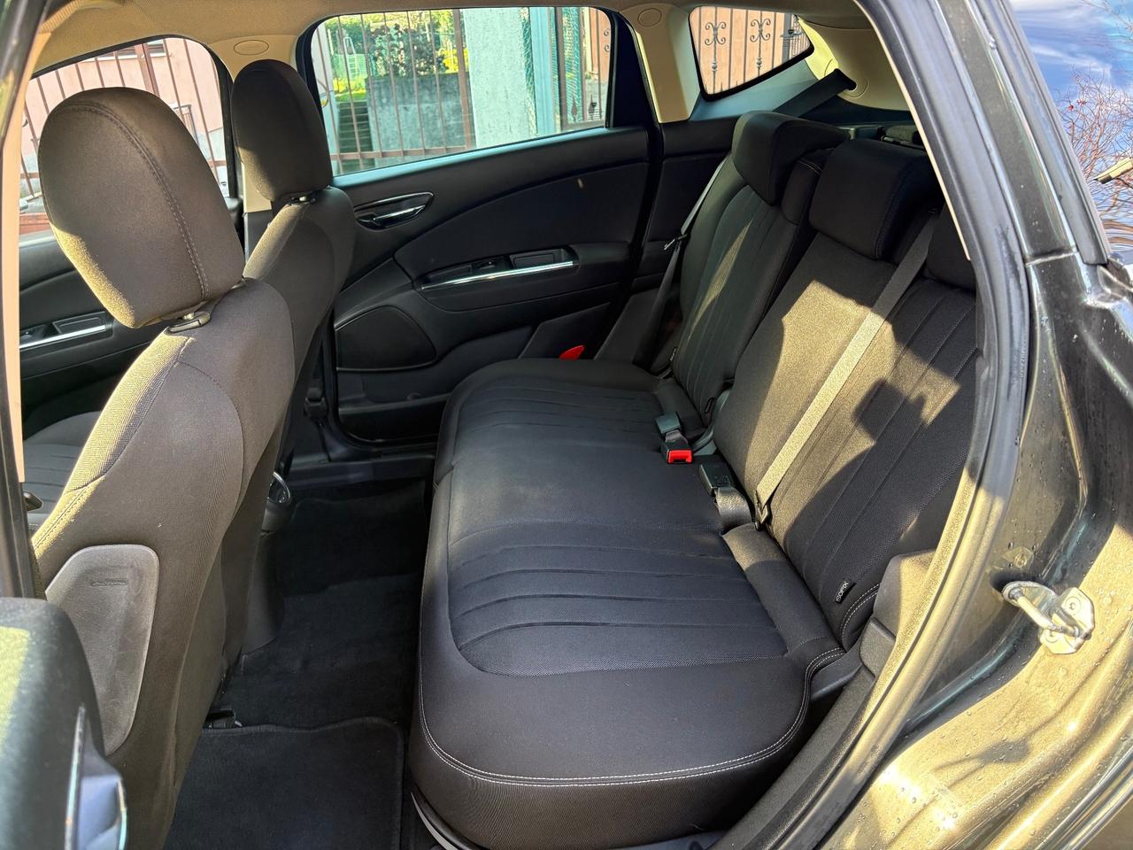 Lancia Delta 1.6 MJT DPF 105 CV Gold