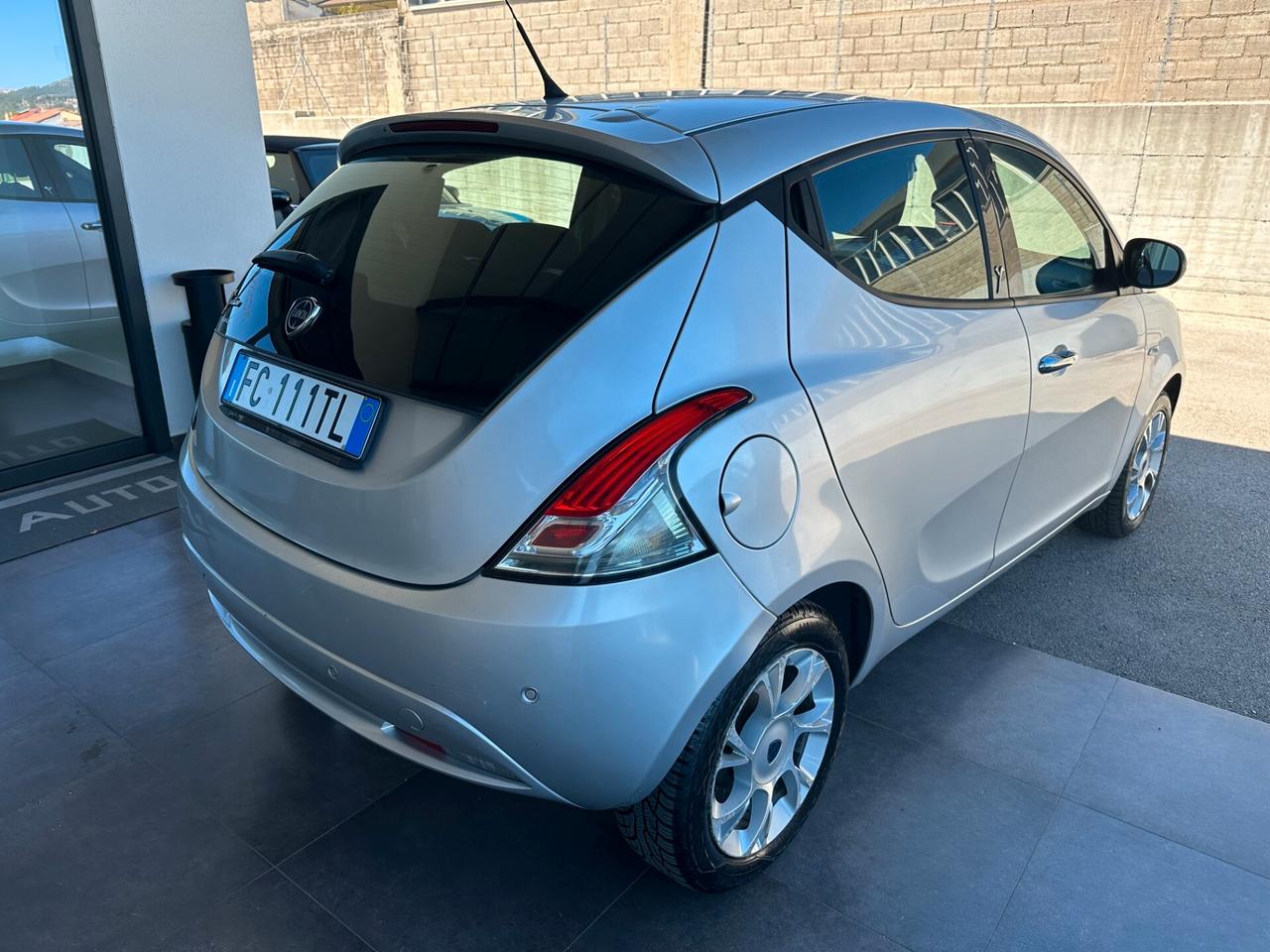Lancia Ypsilon 1.3 MJT 16V 95 CV 5 porte S&S Gold