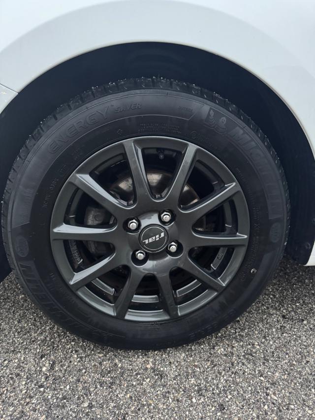 HYUNDAI i20 1.2 84 CV 5 porte Blackline