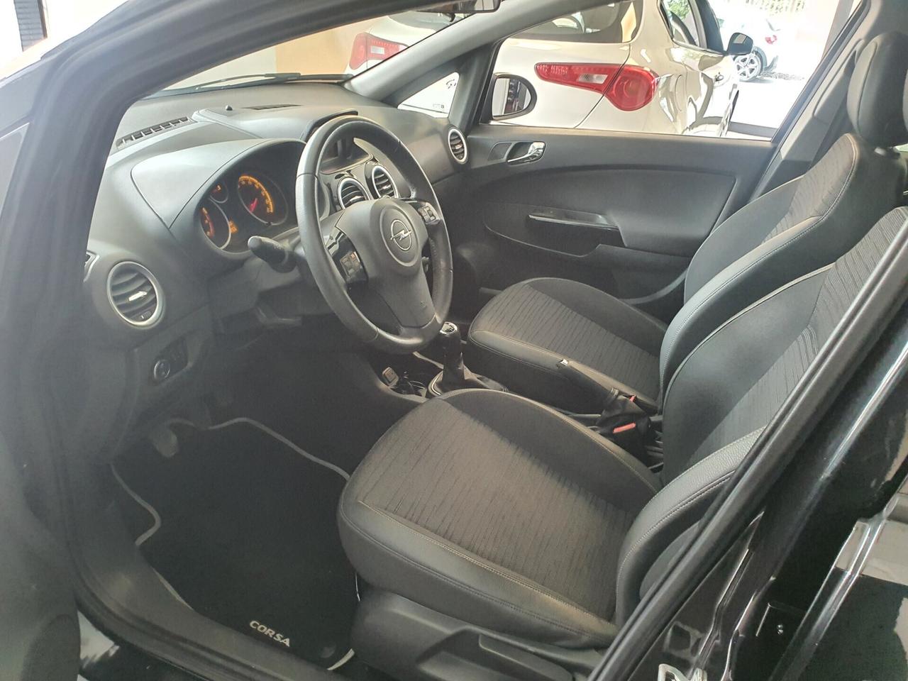 Opel Corsa 1.2 Gpl di serie