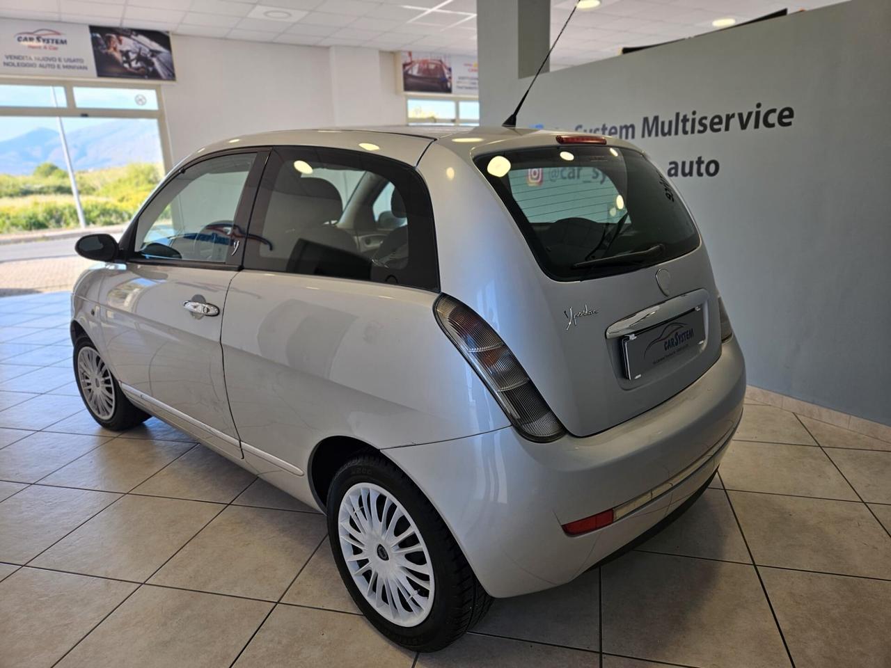 Lancia Ypsilon 1.2 Argento