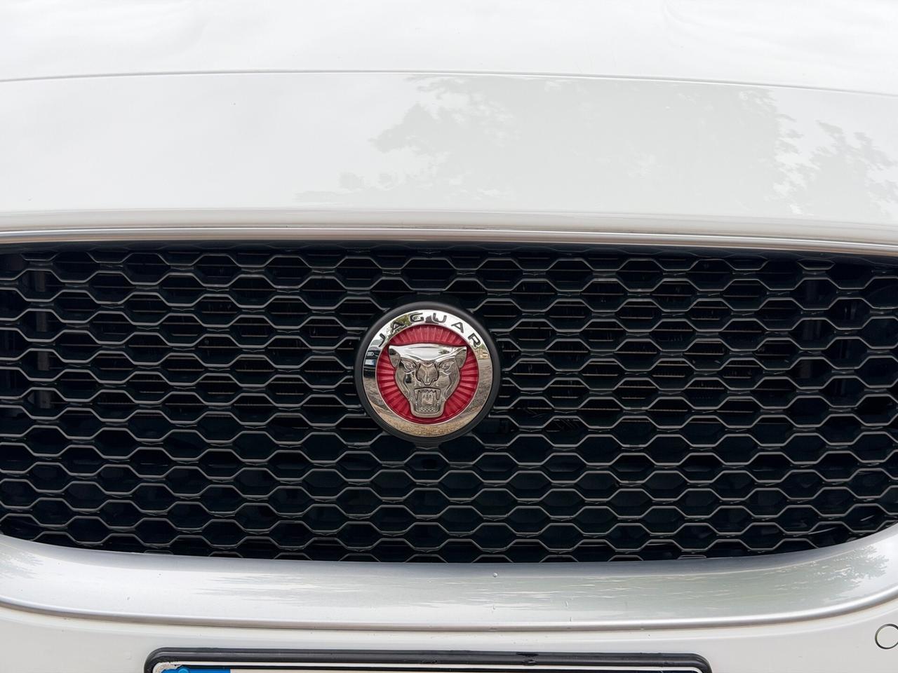 Jaguar XE 2.0 R-Sport D Turbo