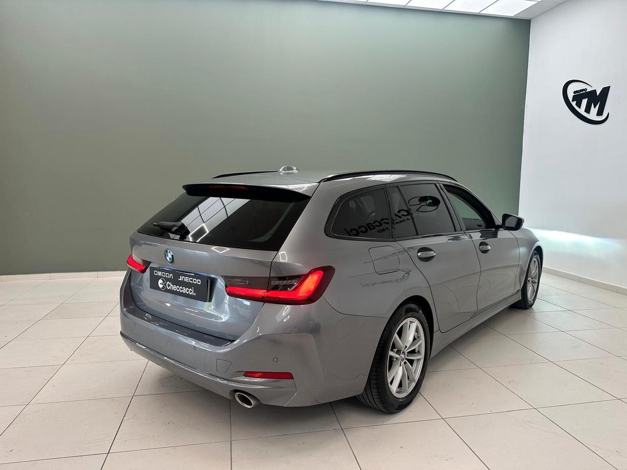 BMW 318 d Serie 3 Touring mhev 48V auto IVA ESPOSTA