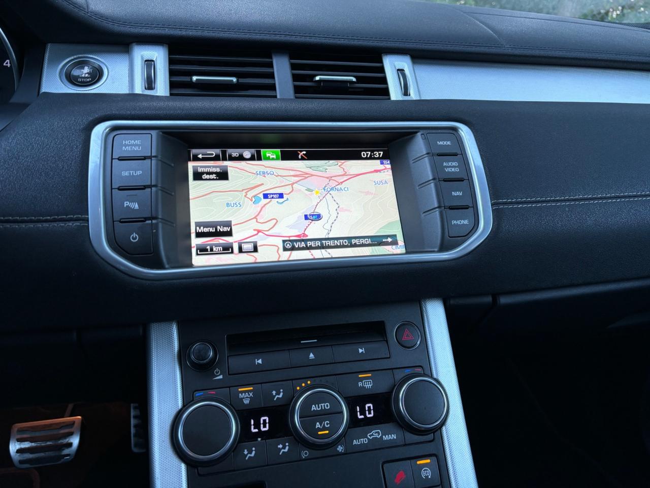 Land Rover Range Evoque 2.2 TD4 5p. Pure