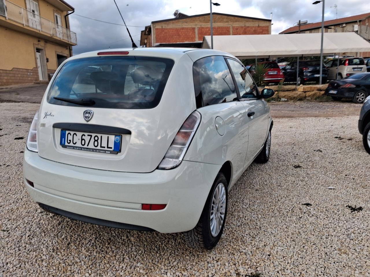 Lancia Ypsilon 1.2 Platino