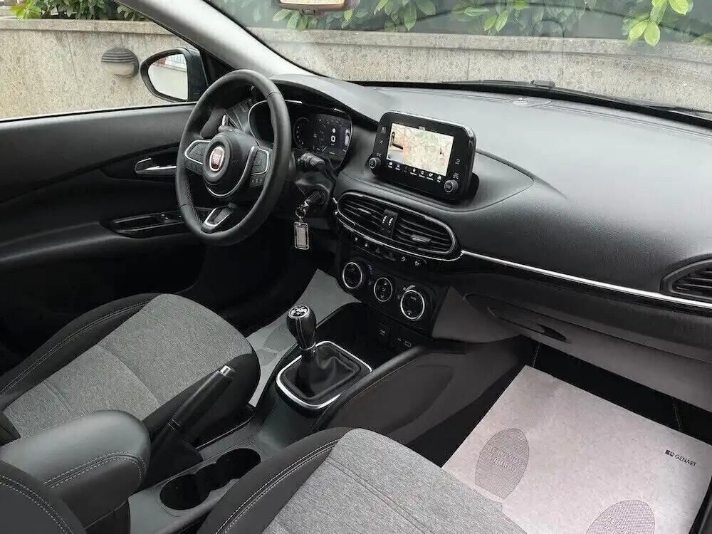 Fiat Tipo 1.6 Mjt 130Cv Cross Navi/LED/CruiseADD/PDK
