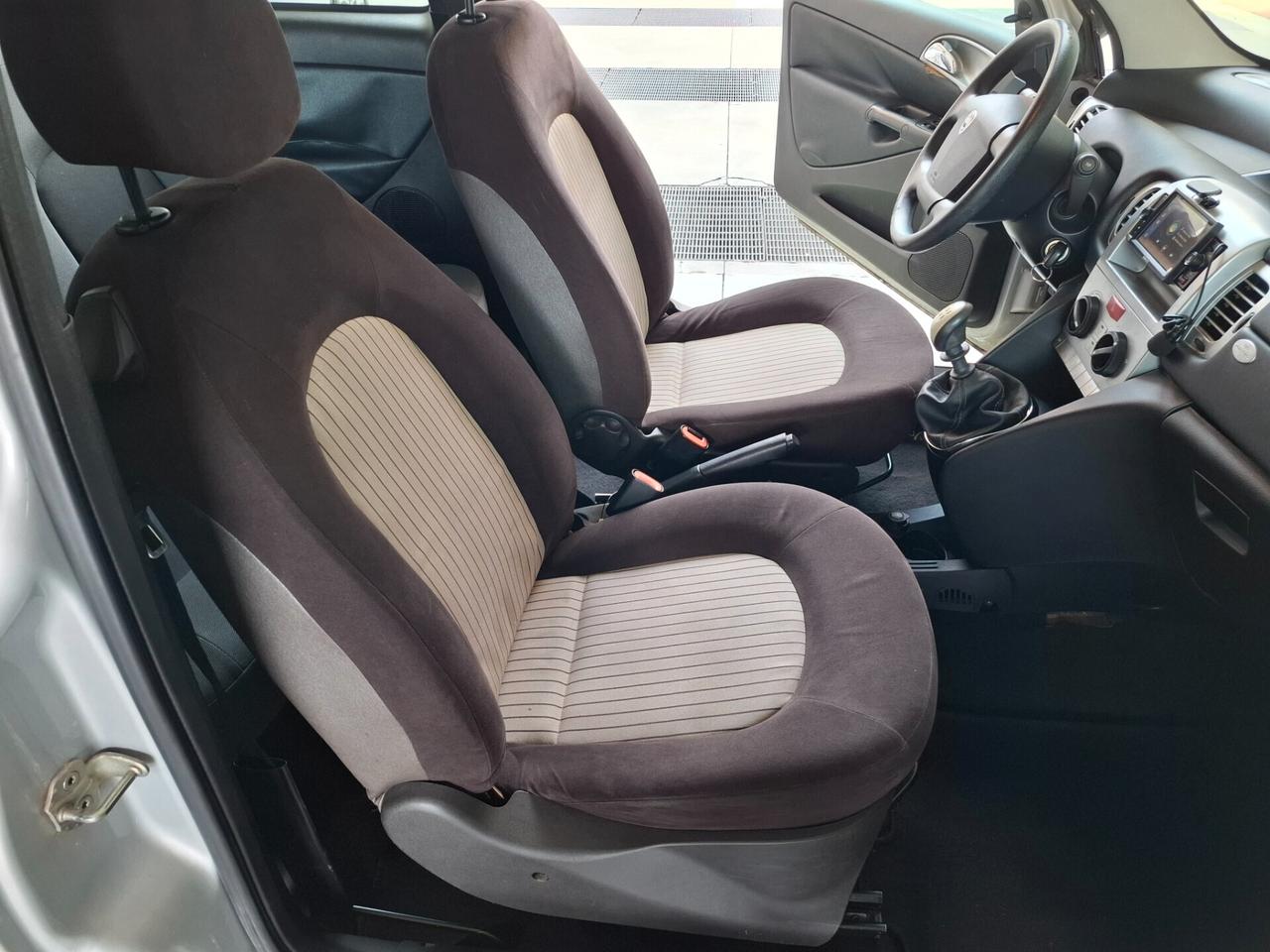 Lancia Ypsilon 1.2 Argento