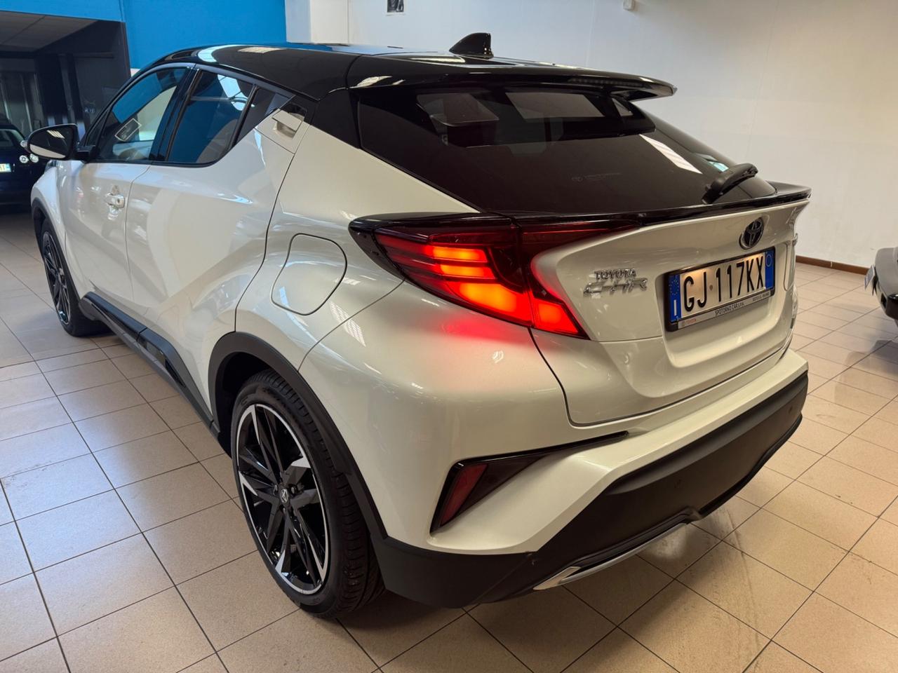 Toyota C-HR 2.0 Hybrid E-CVT GR Sport Black Edition