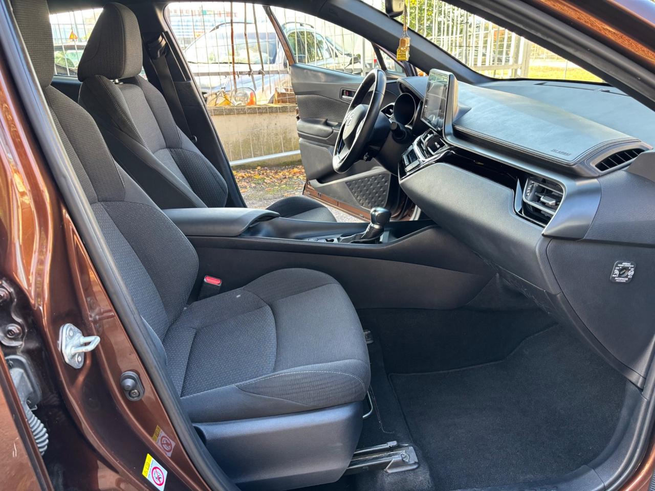 Toyota C-HR 1.8 Hybrid E-CVT Style