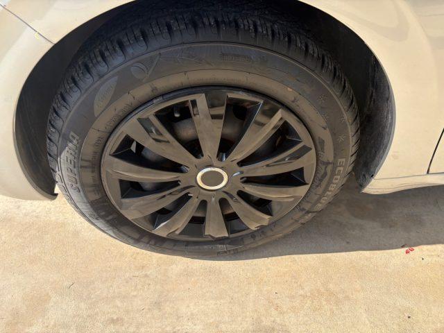 PEUGEOT 208 1.0 VTi 68 CV 5 porte OK NEOPATENTATI EURO 5B BENZ