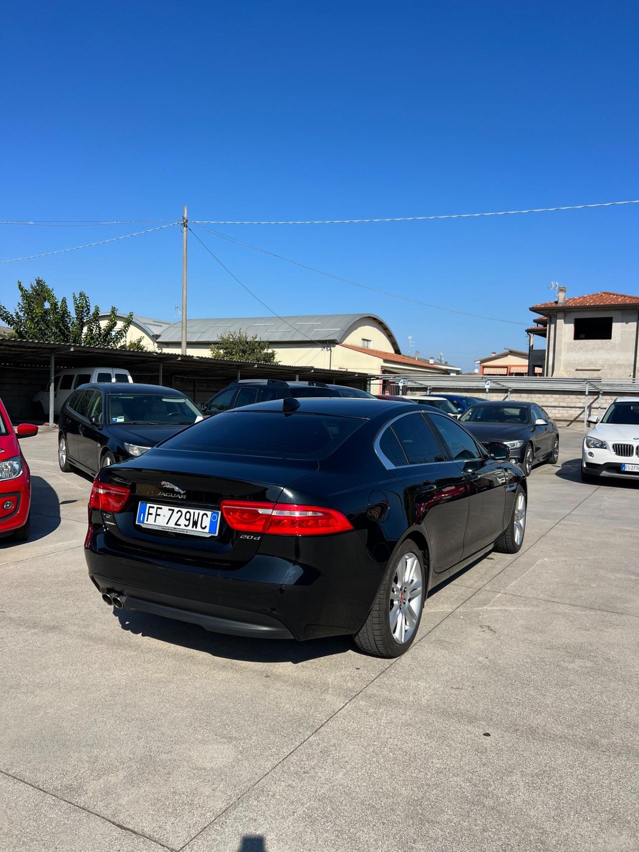 Jaguar XE 2.0 D Turbo 180CV Pure