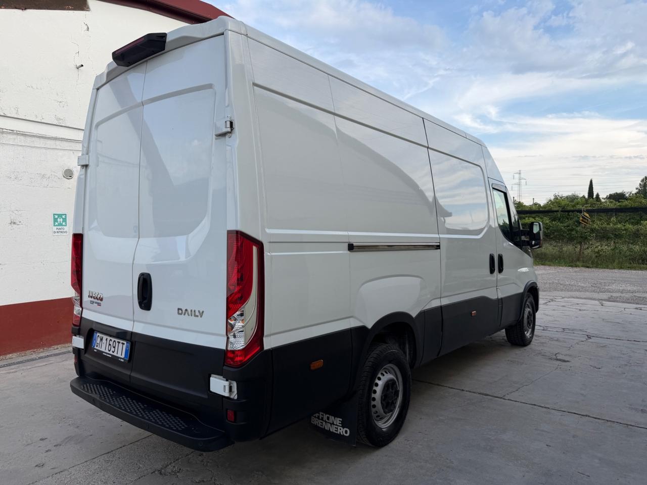 Iveco Daily 2.3 d 140 CV Passo Lungo - 2023