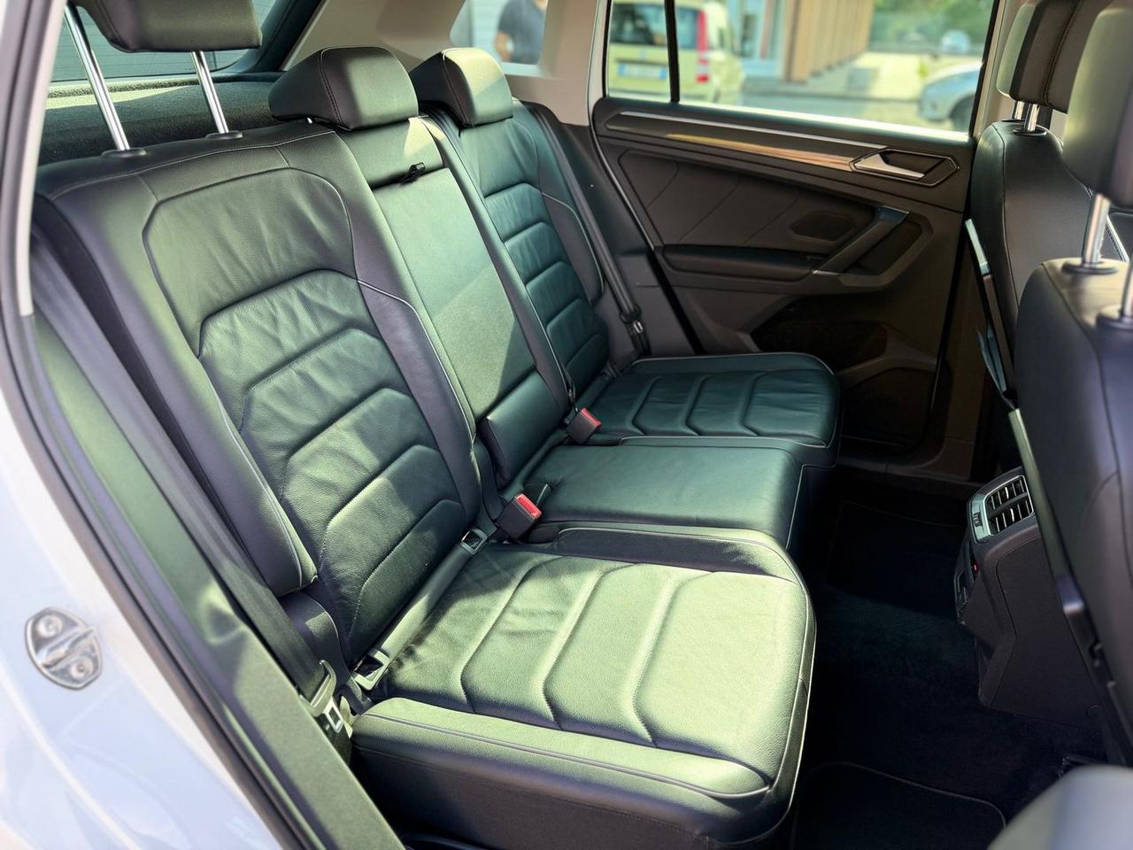 Volkswagen Tiguan Executive 2.0 TDI  #10873
