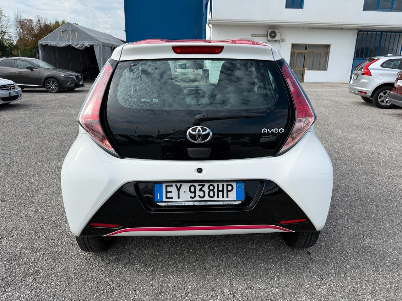 Toyota Aygo 1.0 Benzina 69 CV 5 porte x-play