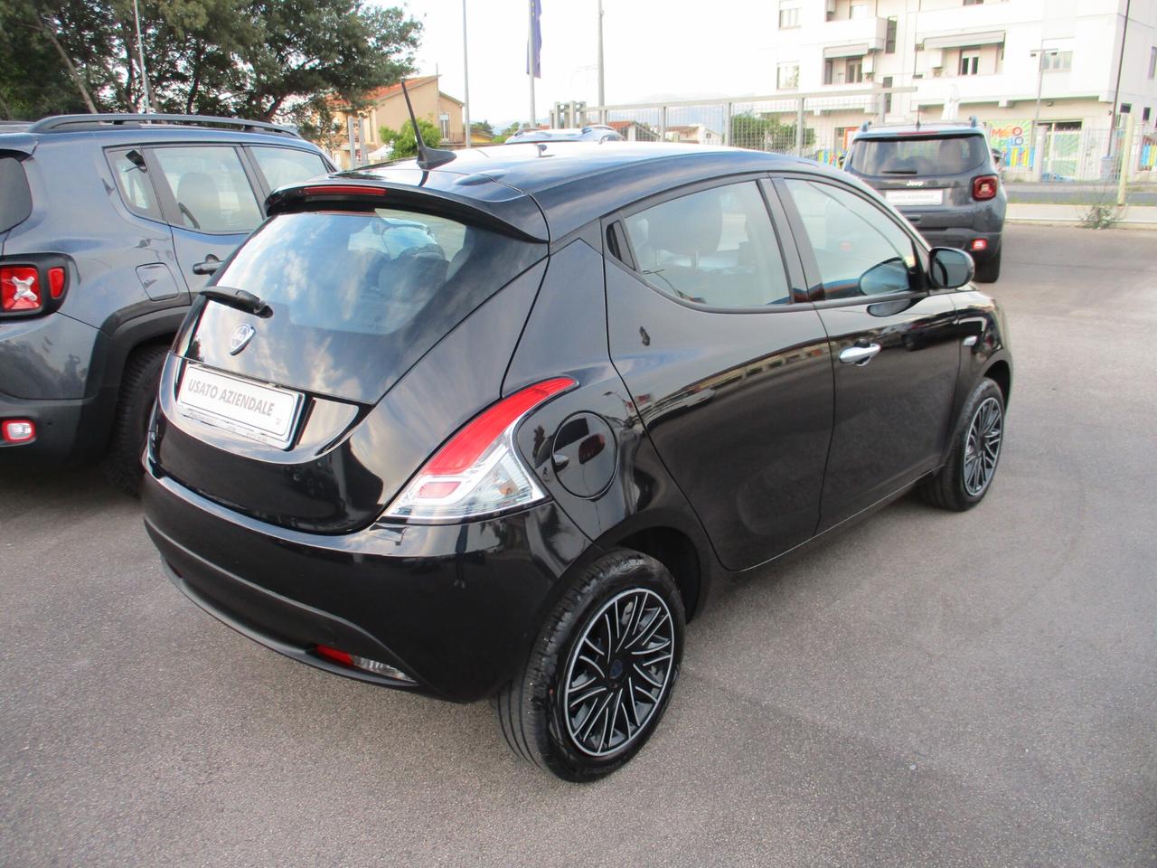 Lancia Ypsilon 1.0 FireFly 5 porte S&S Hybrid Oro