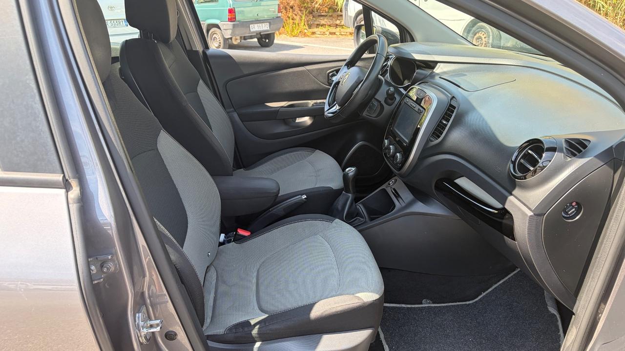 Renault Captur dCi 8V 90 CV EDC Start&Stop Energy Iconic