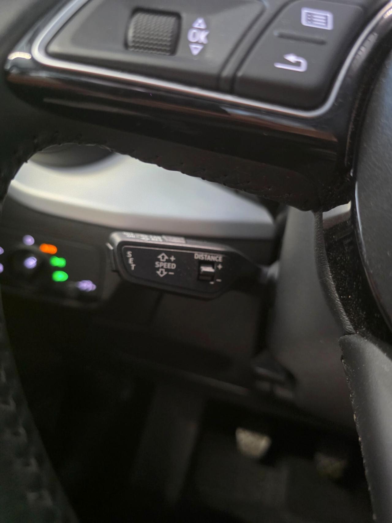 Audi Q2 30 TFSI Identity Black