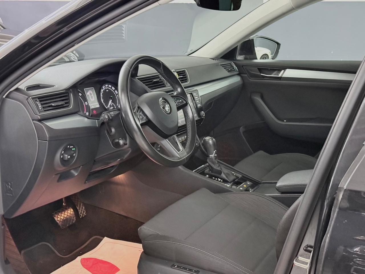 Skoda Superb 1.6 TDI DSG Executive