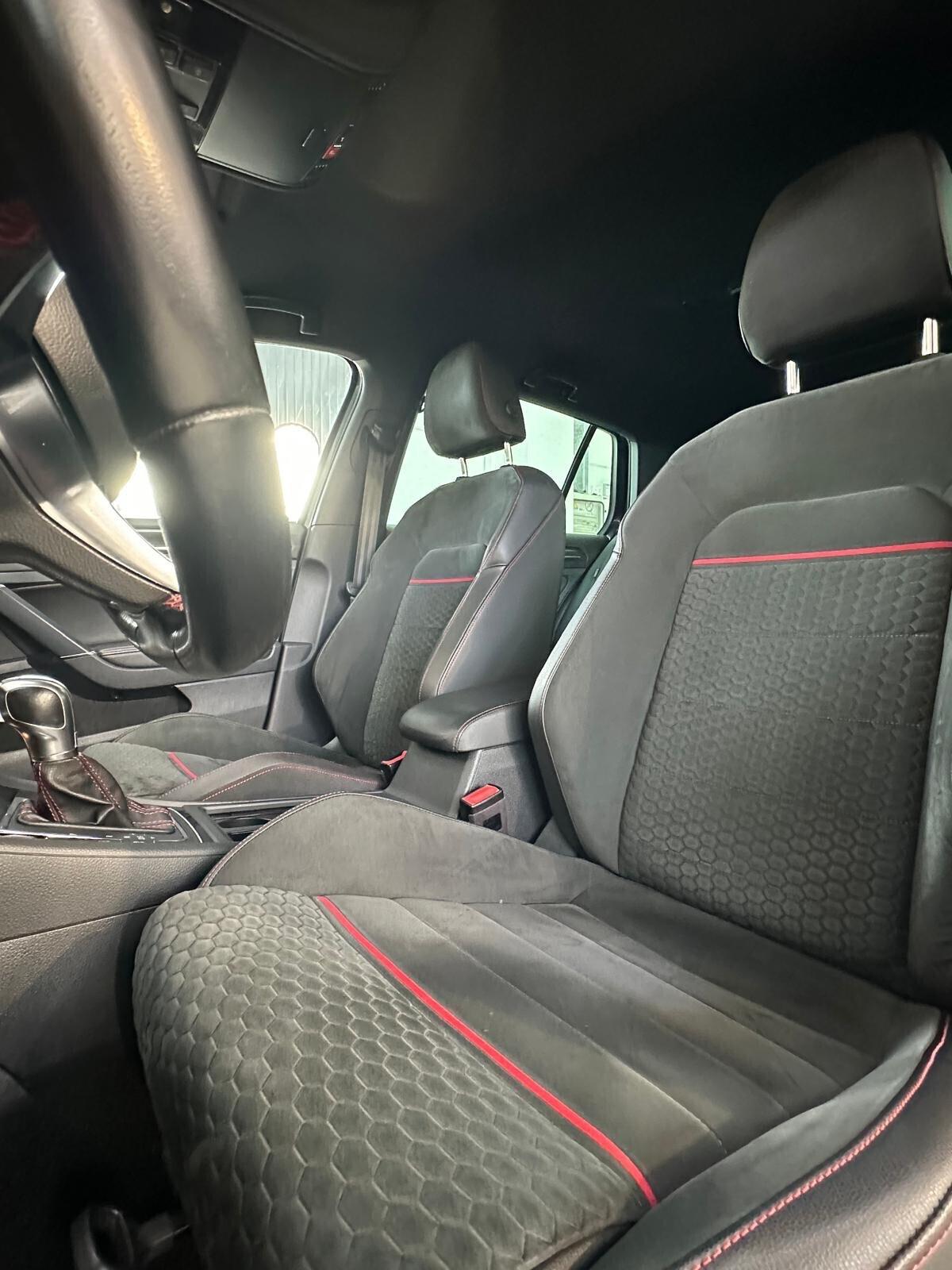 Volkswagen Golf GTI 2.0 245 CV TSI DSG 5p. BMT