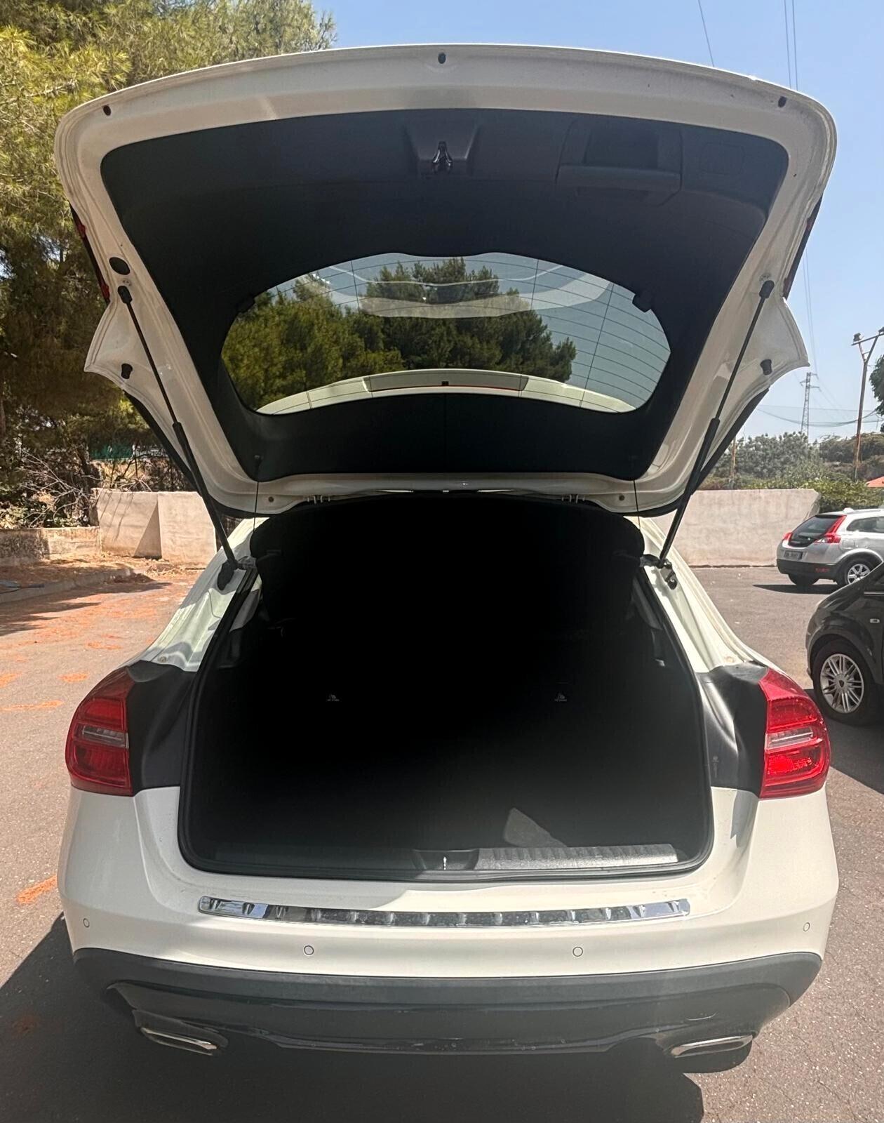 Mercedes-benz GLA 200 d Automatic 4Matic Premium