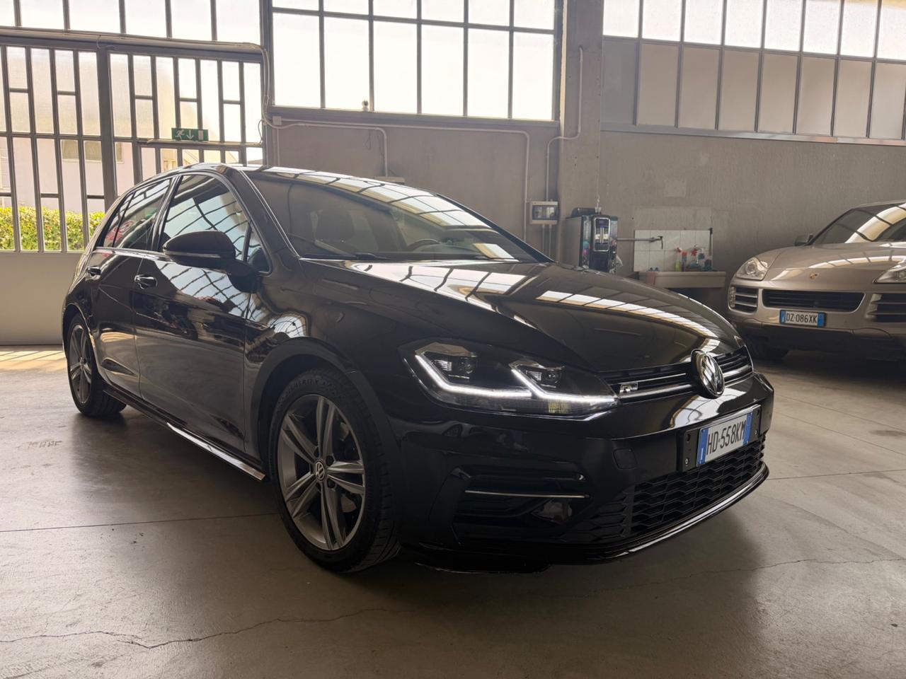 Volkswagen Golf 2.0 TDI 5p. R-Line