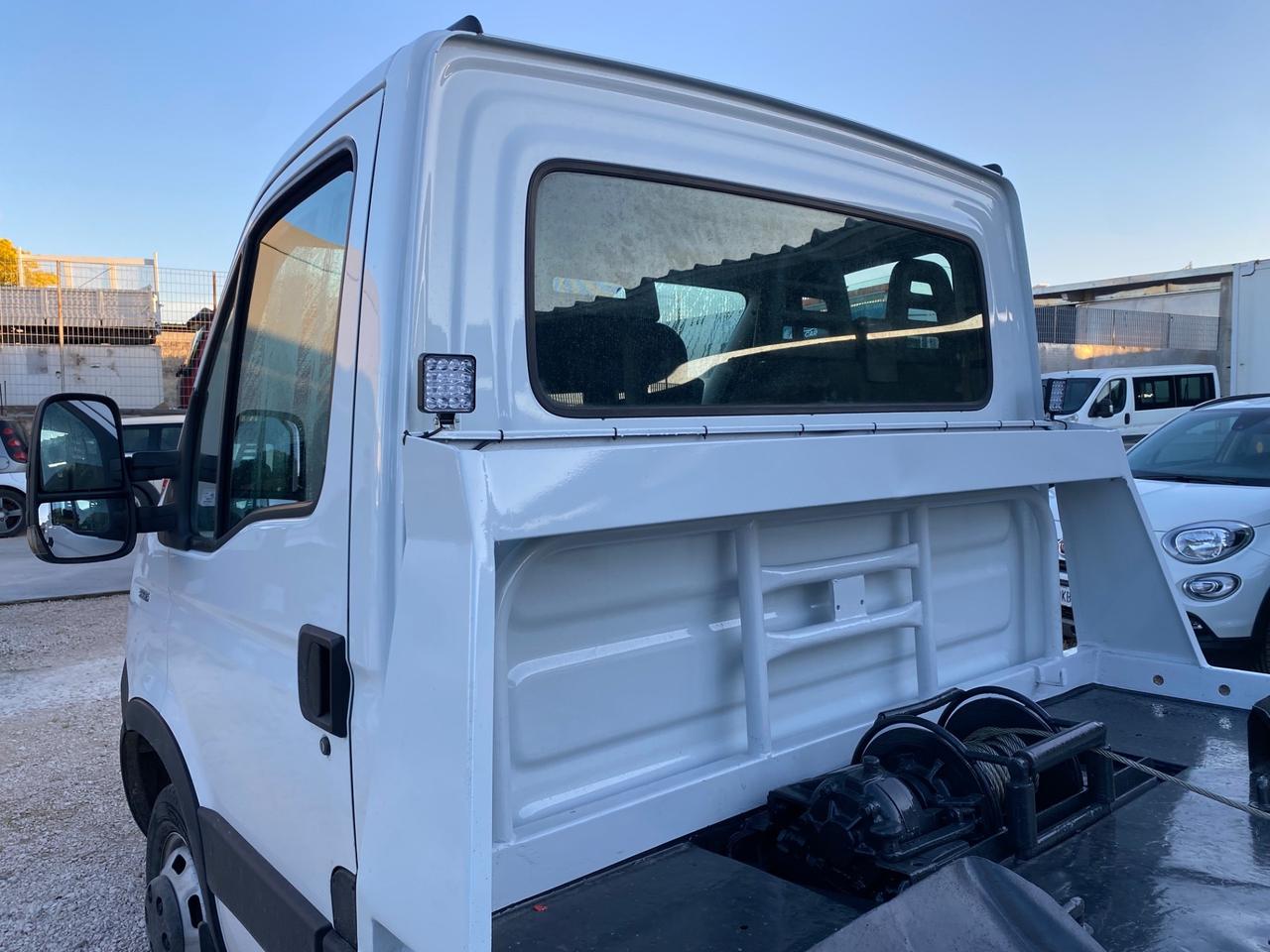 Iveco Daily 35C15 Carroattrezzi Clima Patente B