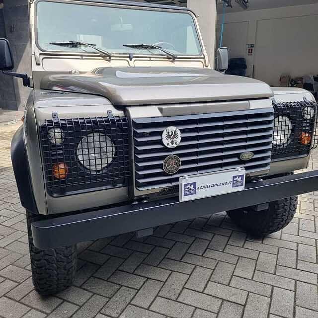 Land Rover Defender 90 2.2 PUMA TD4- LIFE&STYLE