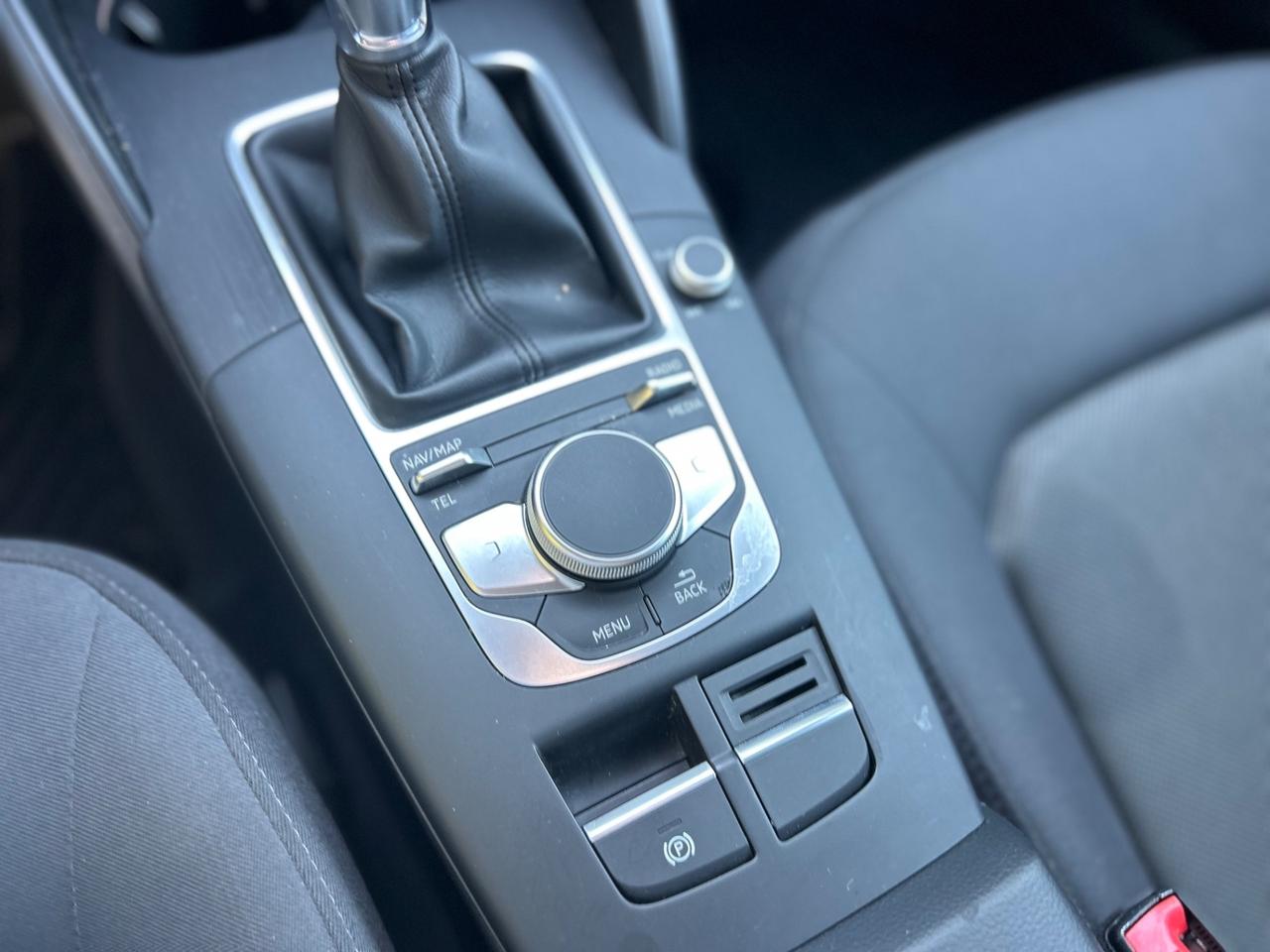 Audi A3 1600 tdi 115 cv sport