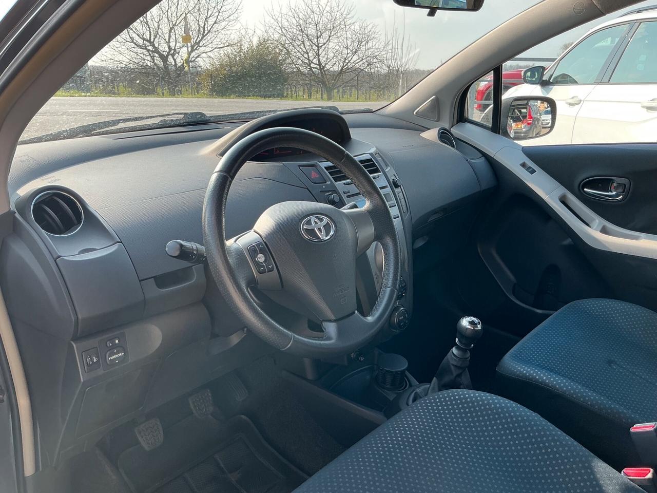 Toyota Yaris 1.3 5 porte Sol