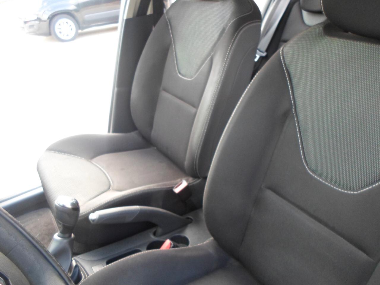 Renault Clio 1.2 75CV 5 porte Intens