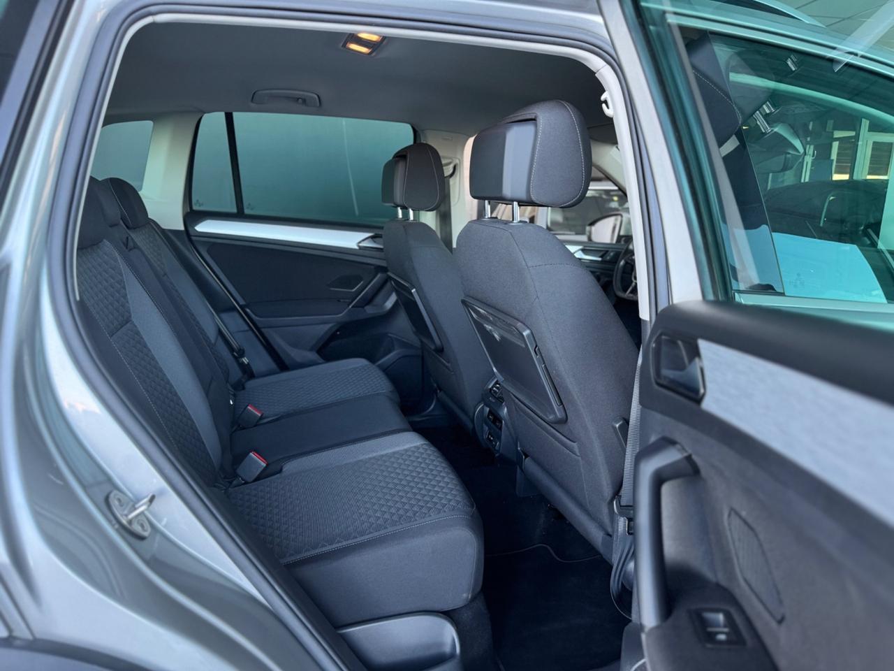 Volkswagen Tiguan 2.0 TDI 150cv DSG R-LINE ACC LED