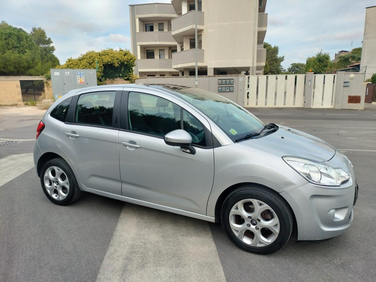 Citroen C3 1.1 Exclusive 128.000km tetto panoramico