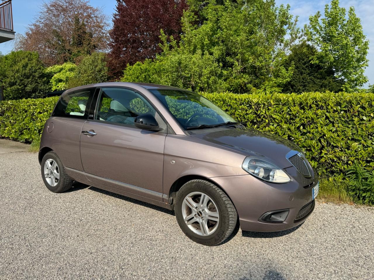 Lancia Ypsilon 1.3 MJT 75 CV Platino