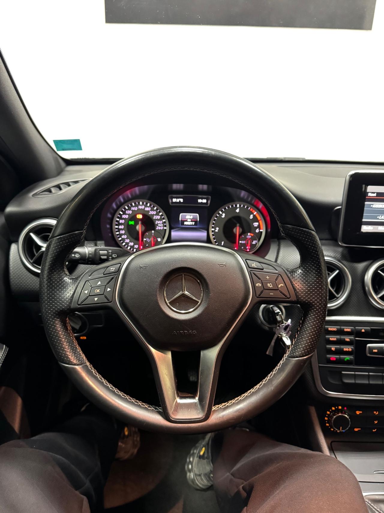 Mercedes-benz A 180 d Premium