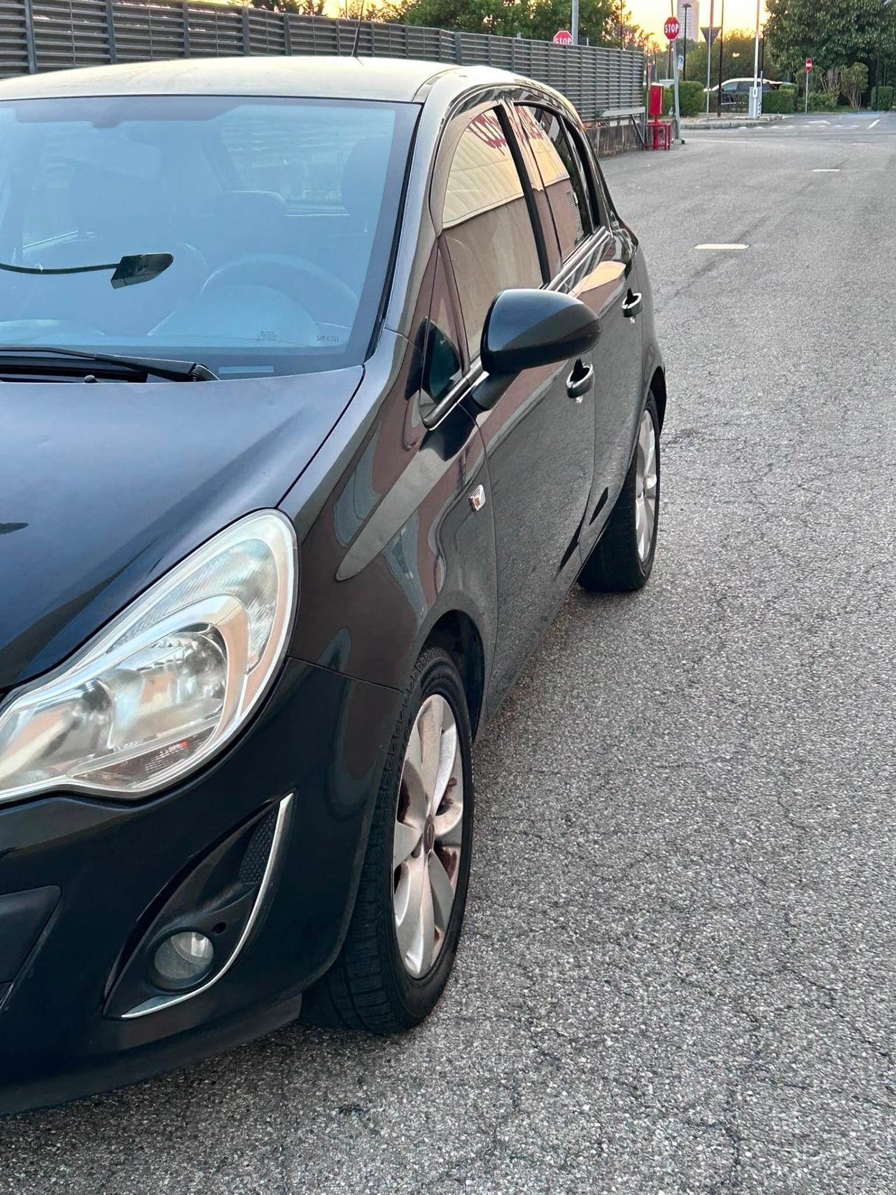 Opel corsa 1.3d 2012 euro5 183000km 6 marce
