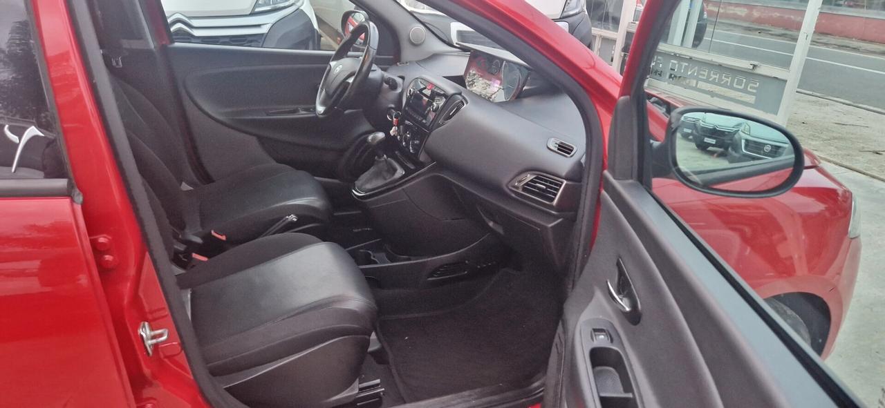 Lancia Ypsilon 0.9 TwinAir 85 CV 5 porte S&S DFN Platinum