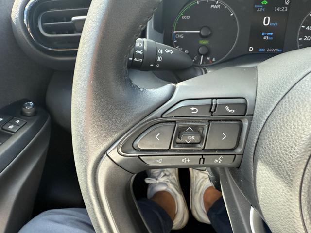 TOYOTA Yaris 1.5 Hybrid 5 porte Business
