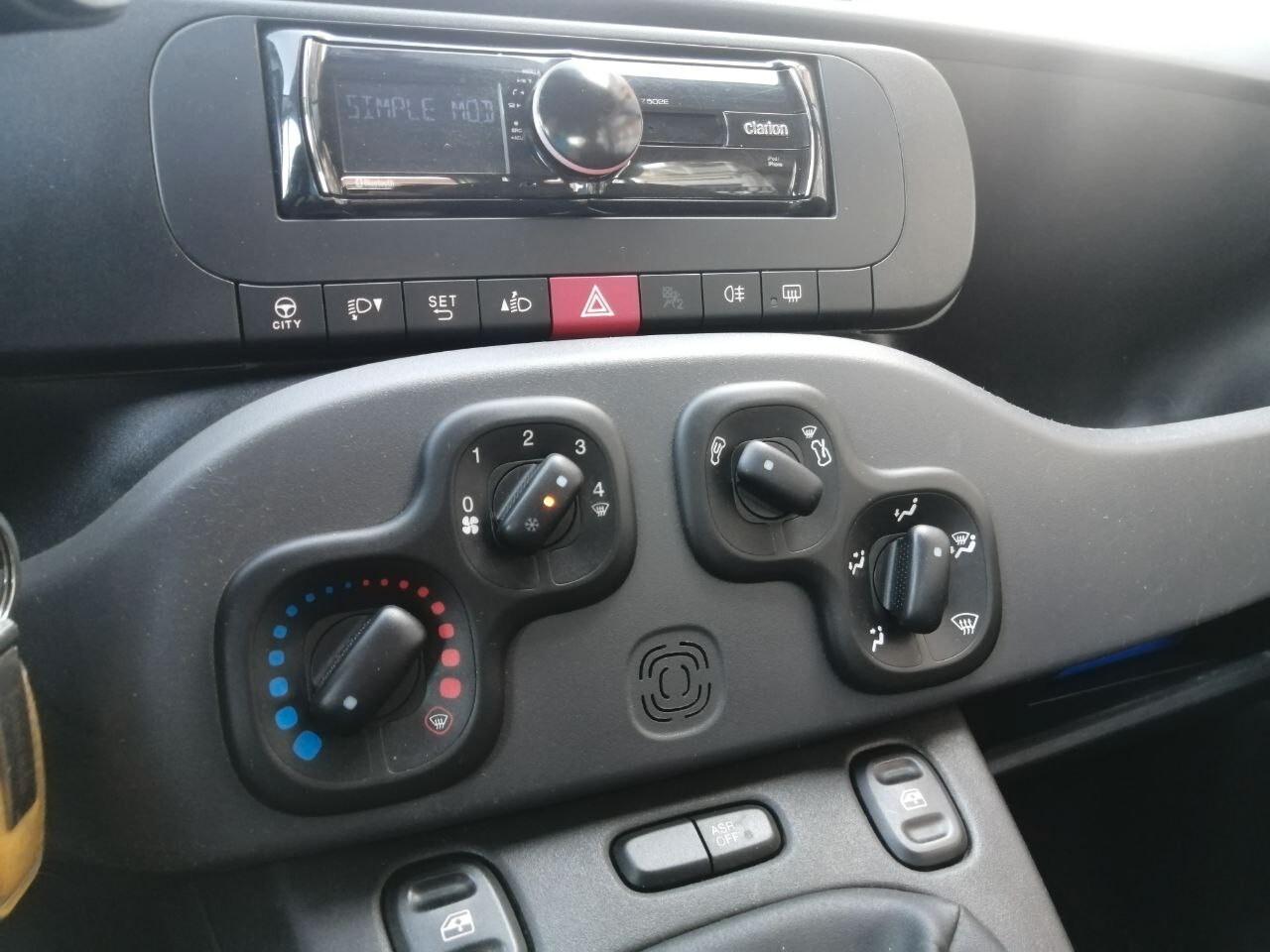 Fiat New Panda 1.2 Young Idonea neopatentati Unico Prop.