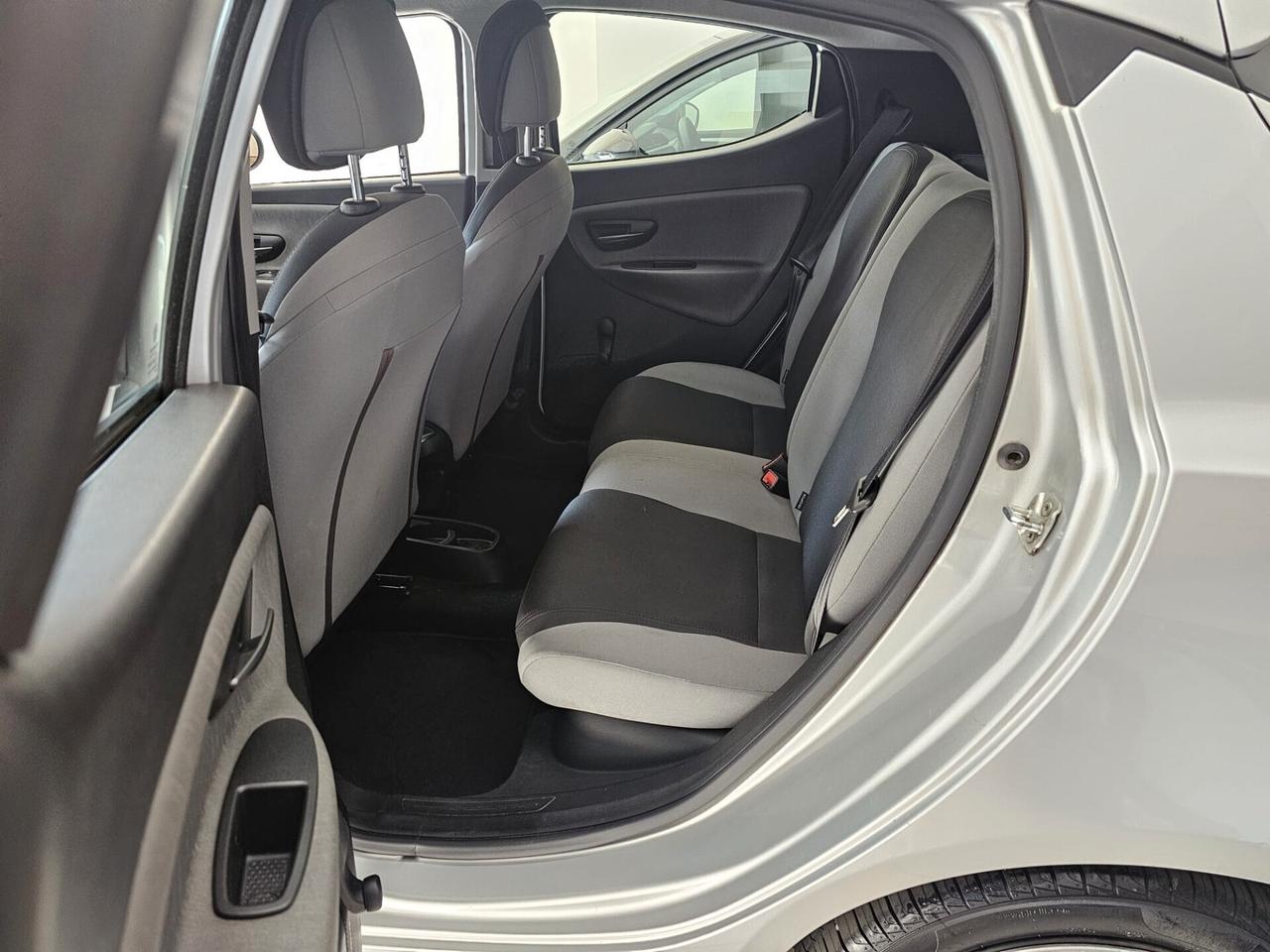 Lancia Ypsilon 1.2 69 CV 5 porte S&S Gold