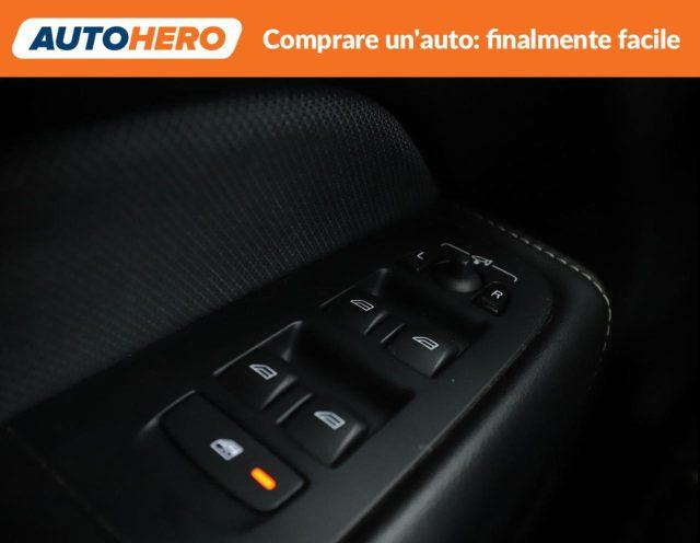 VOLVO XC60 B5 AWD Geartronic R-design