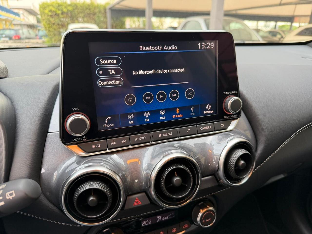 Nissan Juke 1.0 DIG-T 114 CV N-Connecta