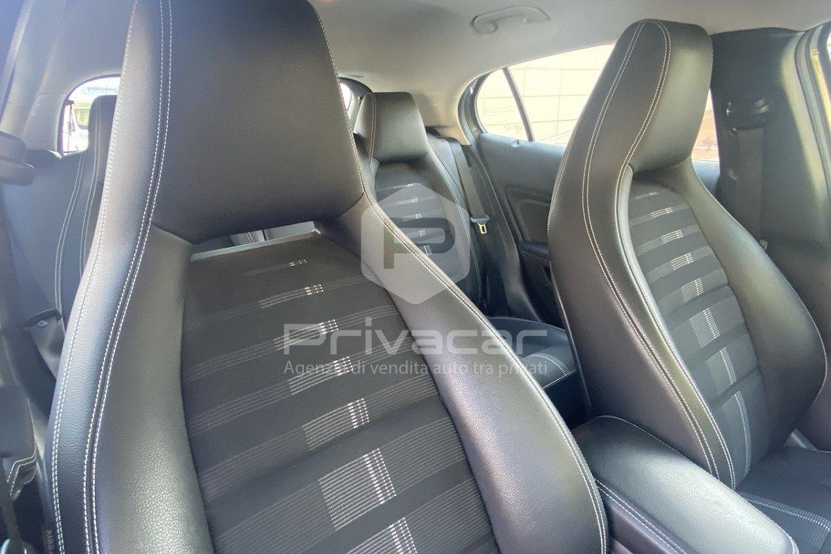 MERCEDES GLA 180 d Automatic Sport