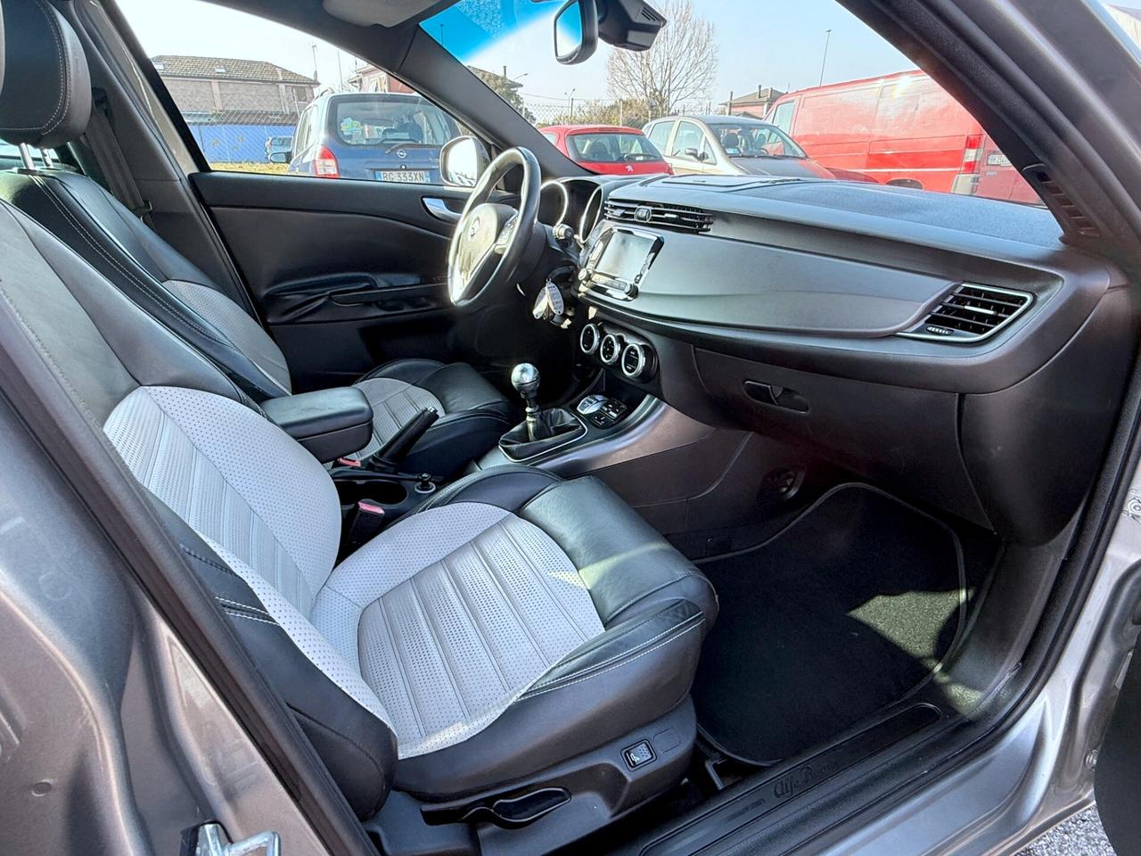 Alfa Romeo Giulietta 1.6 JTDm-2 120 CV Exclusive