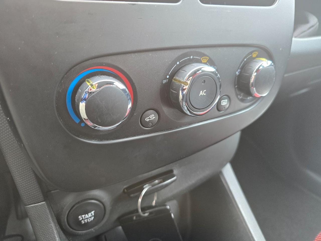 Renault Clio 1.2 75CV GPL 5 porte / UNICOPRIETARIO
