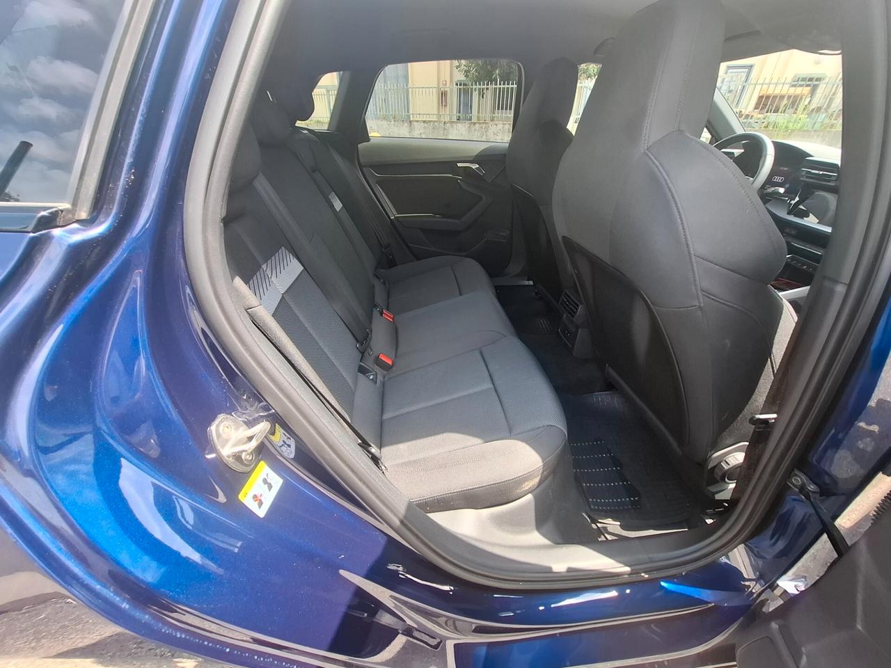 Audi A3 allstreet 35 TFSI S tronic Identity Contrast